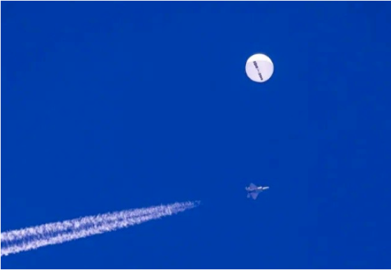 魔幻:美国白宫说击落的其它气球,是二手车市场的广告气球