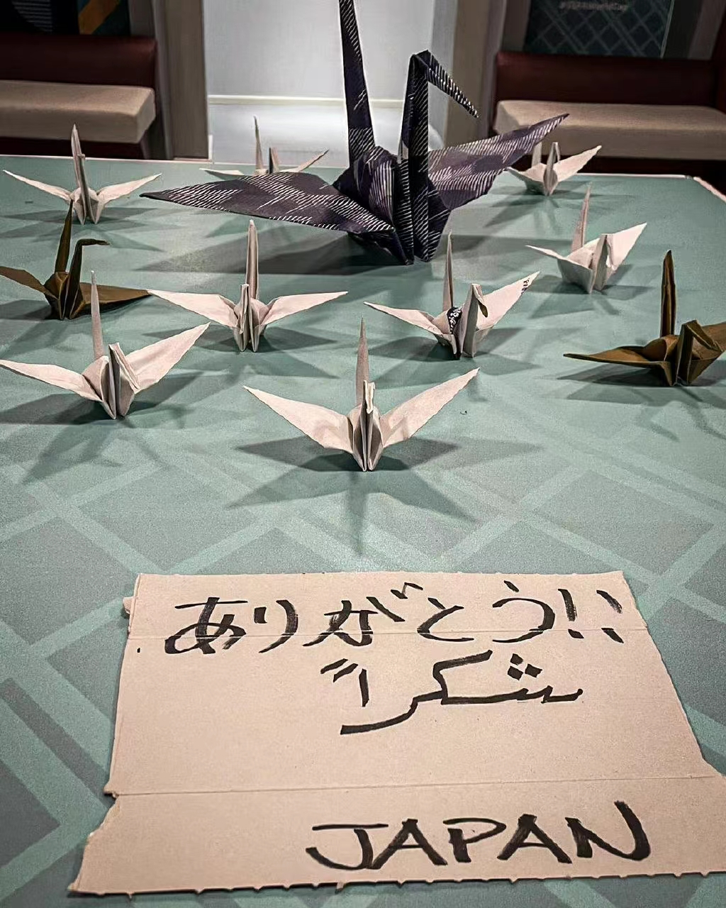 土耳其地震，日本人又双叒叕送了千纸鹤