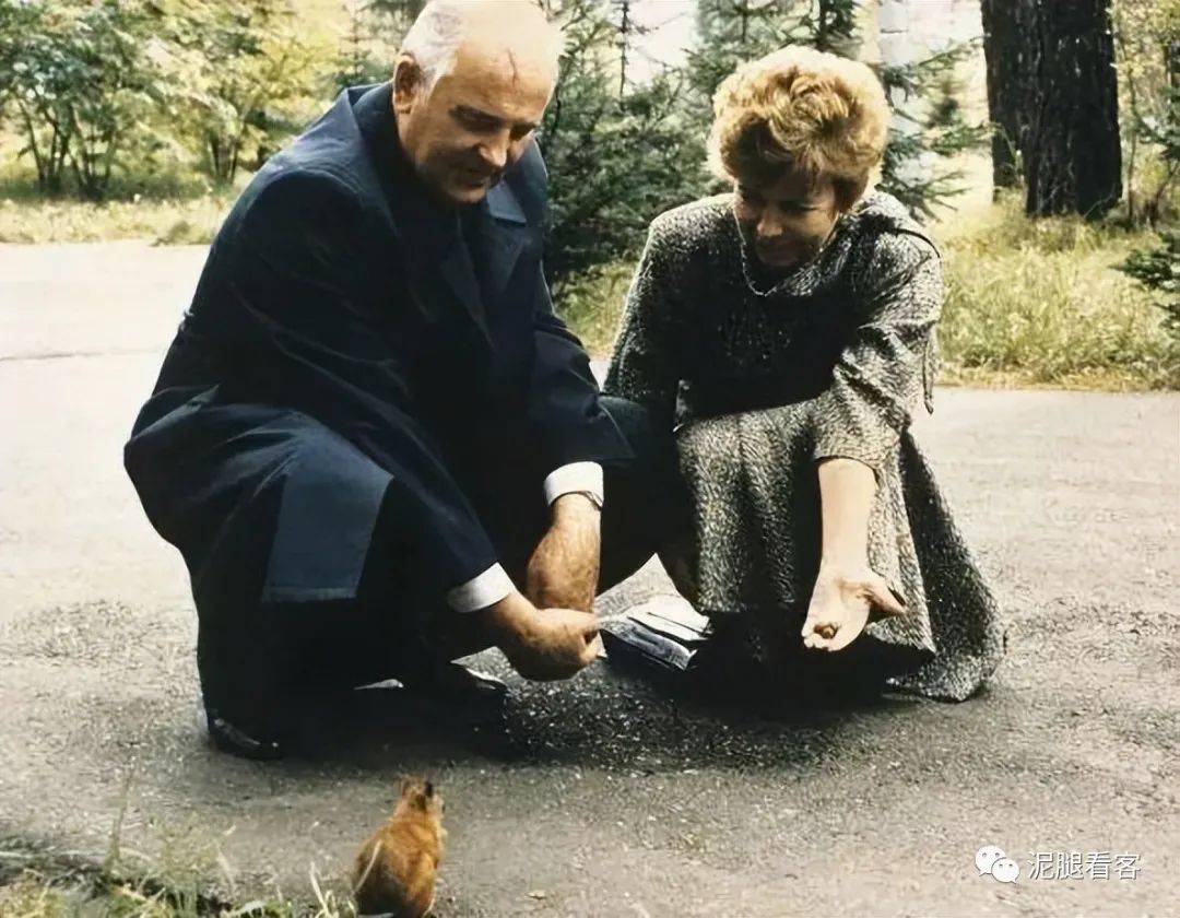 警惕“两面人”:苏联教训深刻,我们不能重蹈覆辙