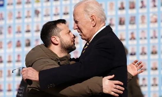 俄乌总统,艰难一年