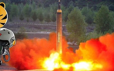 朝鲜军装向中国靠拢，多款式首次披露，走导弹强军路线酷似解放军
