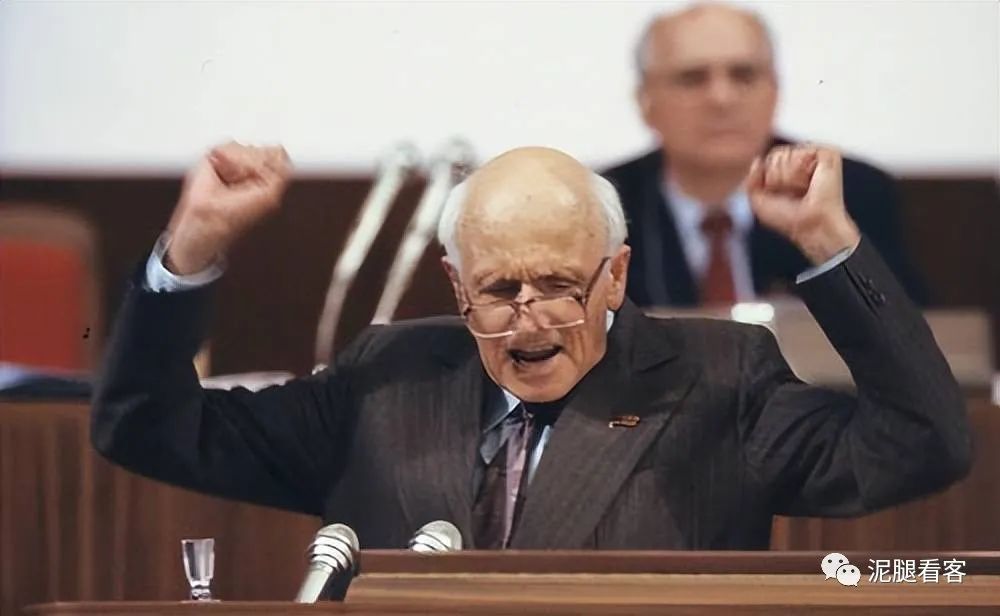 中国版“萨哈罗夫”已出现,歪曲中医抹黑中国科技,媚外很直接