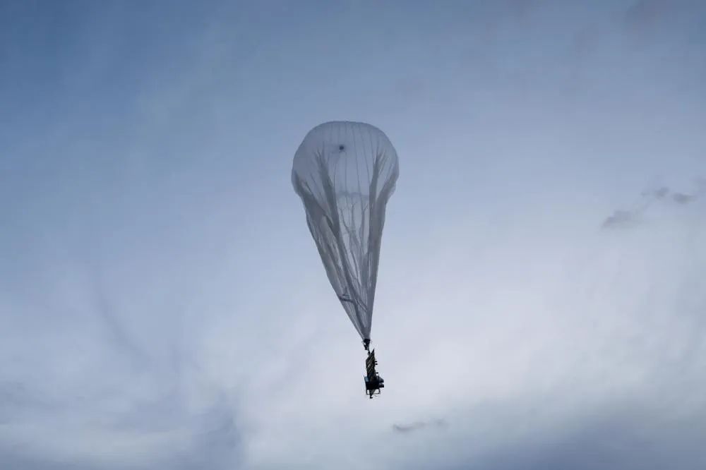 非法飞越中国领空的美国气球，是它？