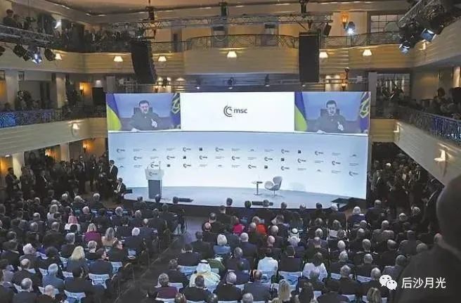 德国越来越不像德国,当年纳粹德国是如何振兴起来的?