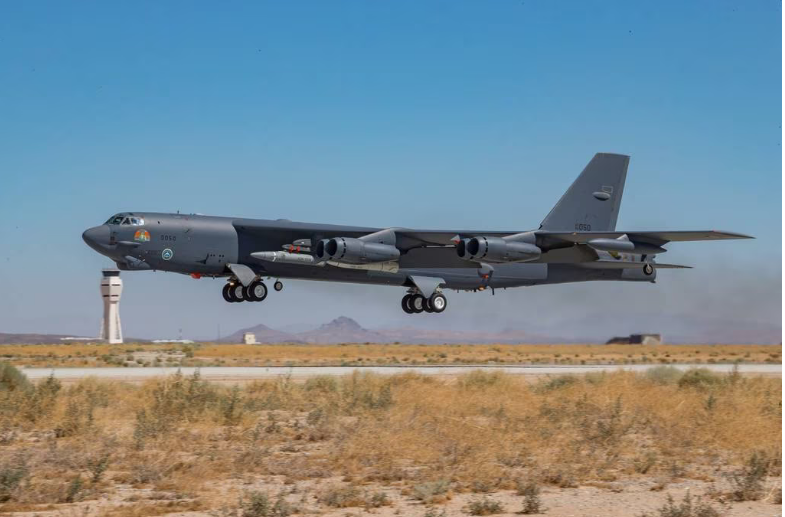 被中俄碾压,美国人怂了?美空军部长承认高超试射失败,项目下马或不远了