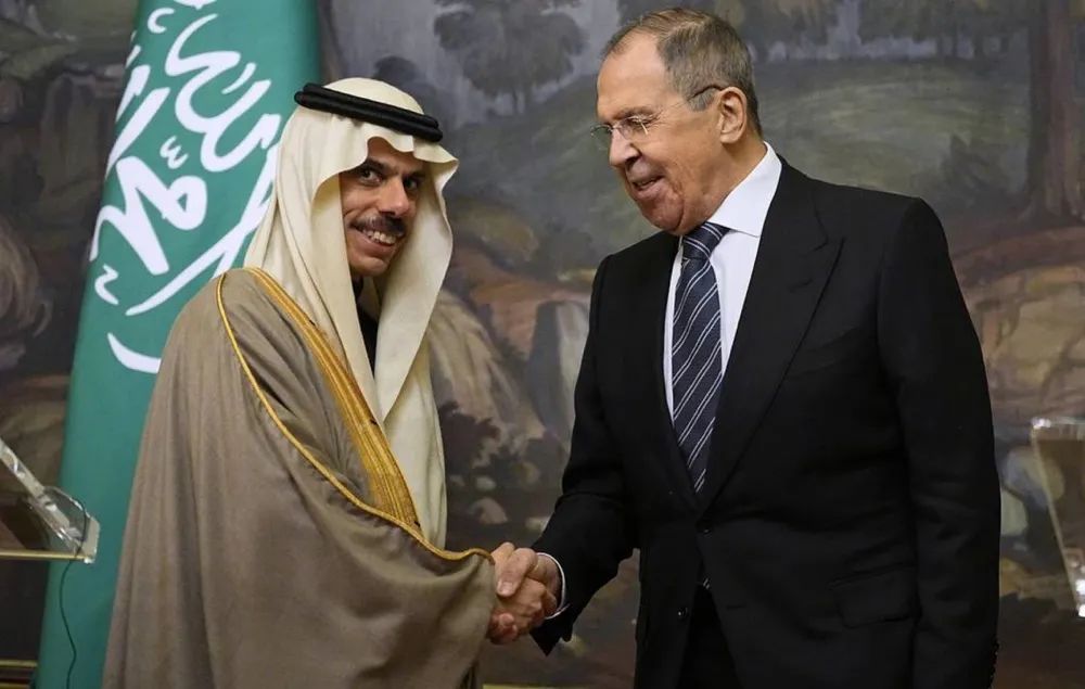 沙特、伊朗在北京宣布恢复外交关系，这事真不小！