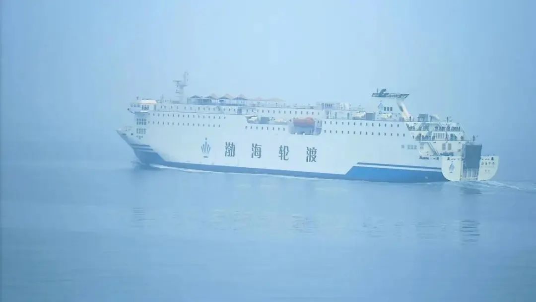 渤海巨轮南下,解放军大大方方给对岸看,释放的信号十分明显