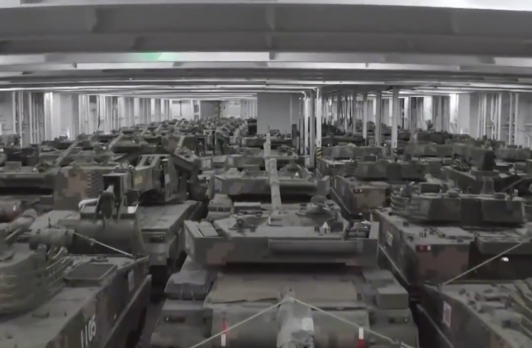 渤海巨轮南下,解放军大大方方给对岸看,释放的信号十分明显