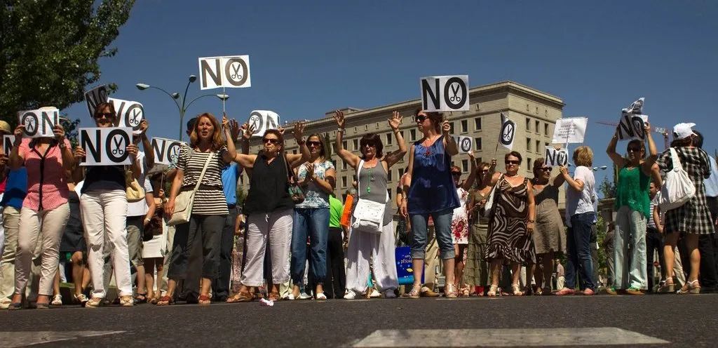 中俄成功峰会后,美国媒体怒评拜登:只会吠叫,不敢咬人