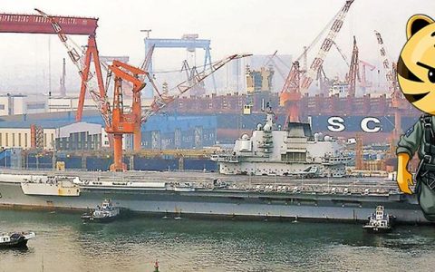 辽宁号入坞中修，4艘美航母部署中国周边，山东舰能否以一挡四？