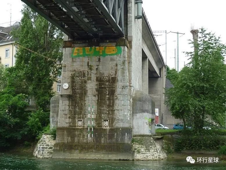 这个中立国家,大规模挖防空洞