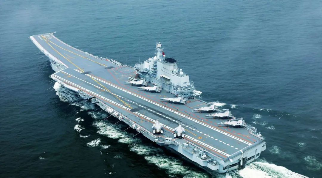 辽宁舰返厂锈迹斑斑,预计2023无法再出动,为何入役10年就中修?