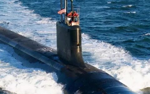 美军核潜艇开进朝鲜半岛，对朝极限施压，关键时刻解放军采取行动！