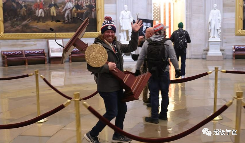 明末的剧本!懂王被起诉,一出鱼死网破的大戏