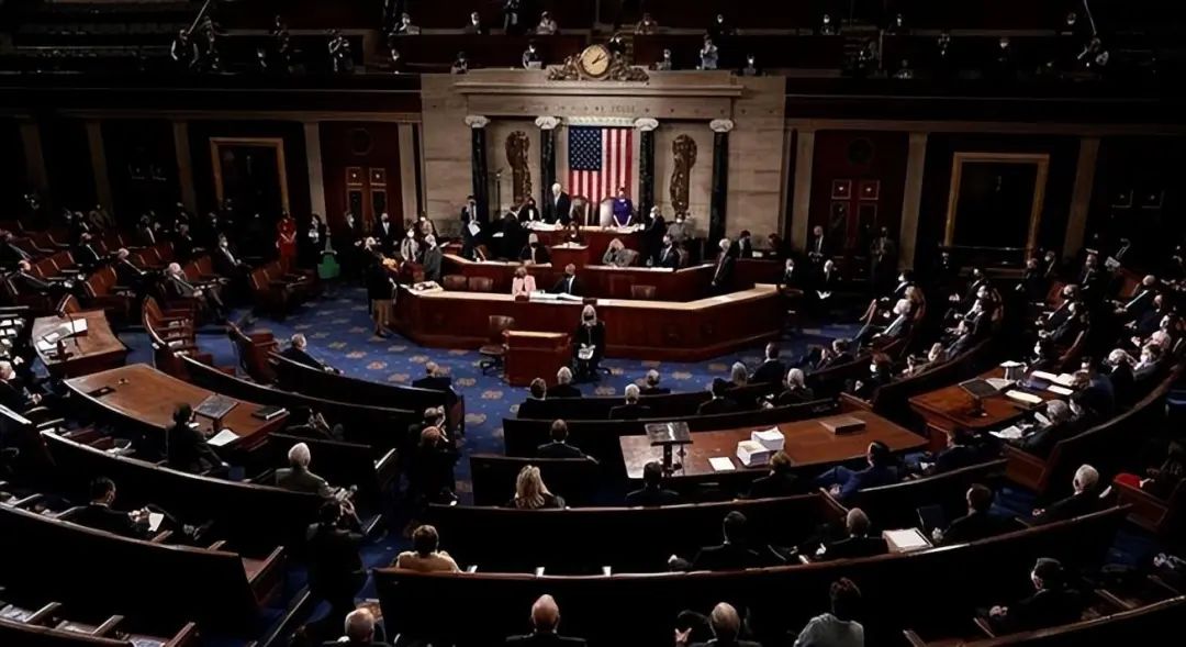 中方反制直指美国会高层!麦卡锡众议长身份,做不了挡箭牌