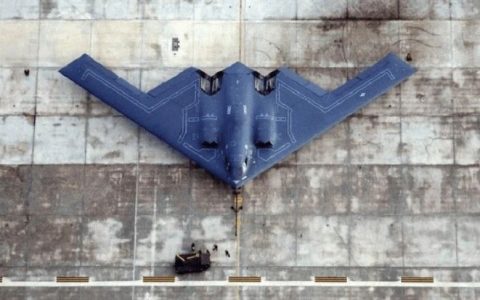 “数小时内攻击全球任何目标”，美军孤注一掷B-21，重建太平洋计划