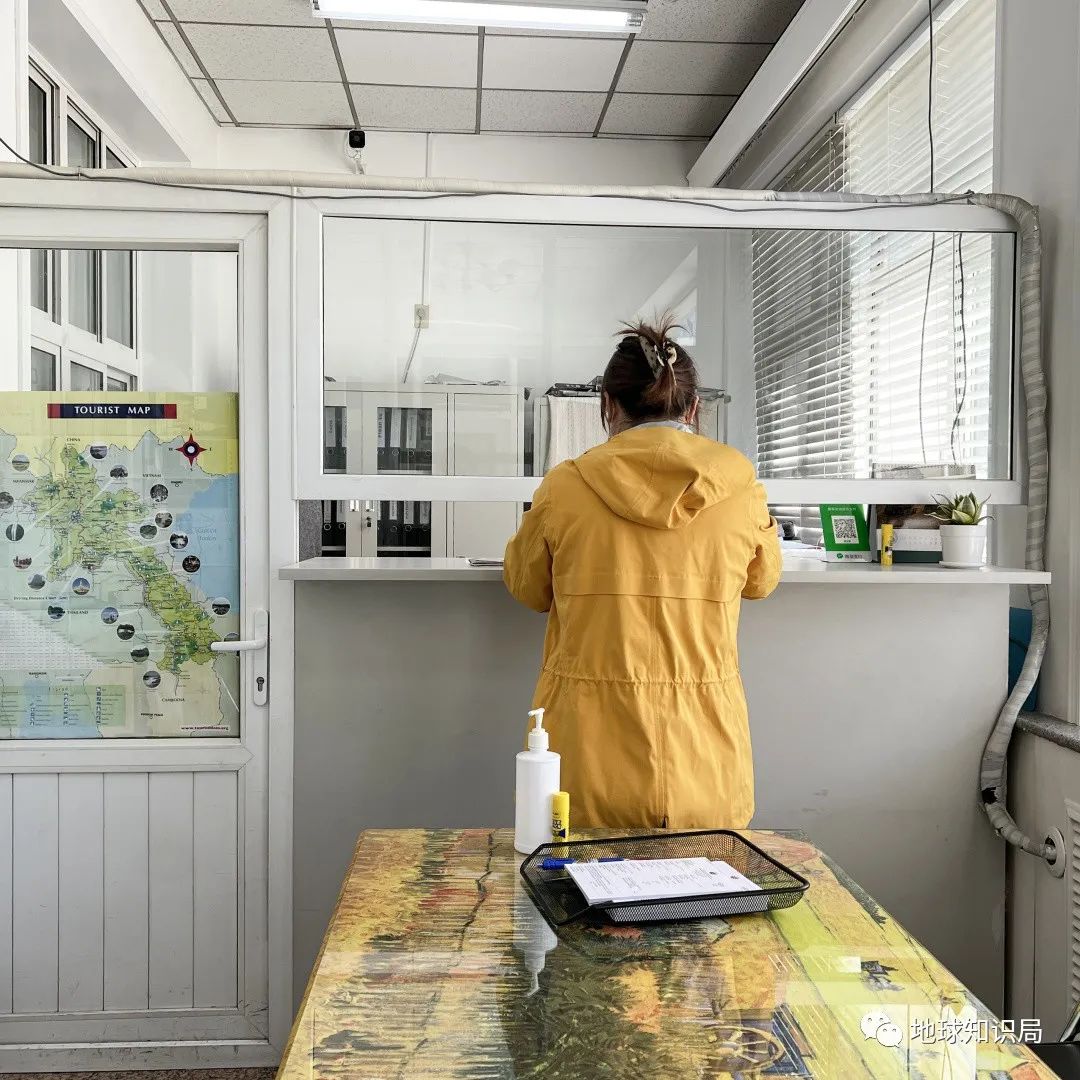 刚刚,中国火车飞进老挝首都!