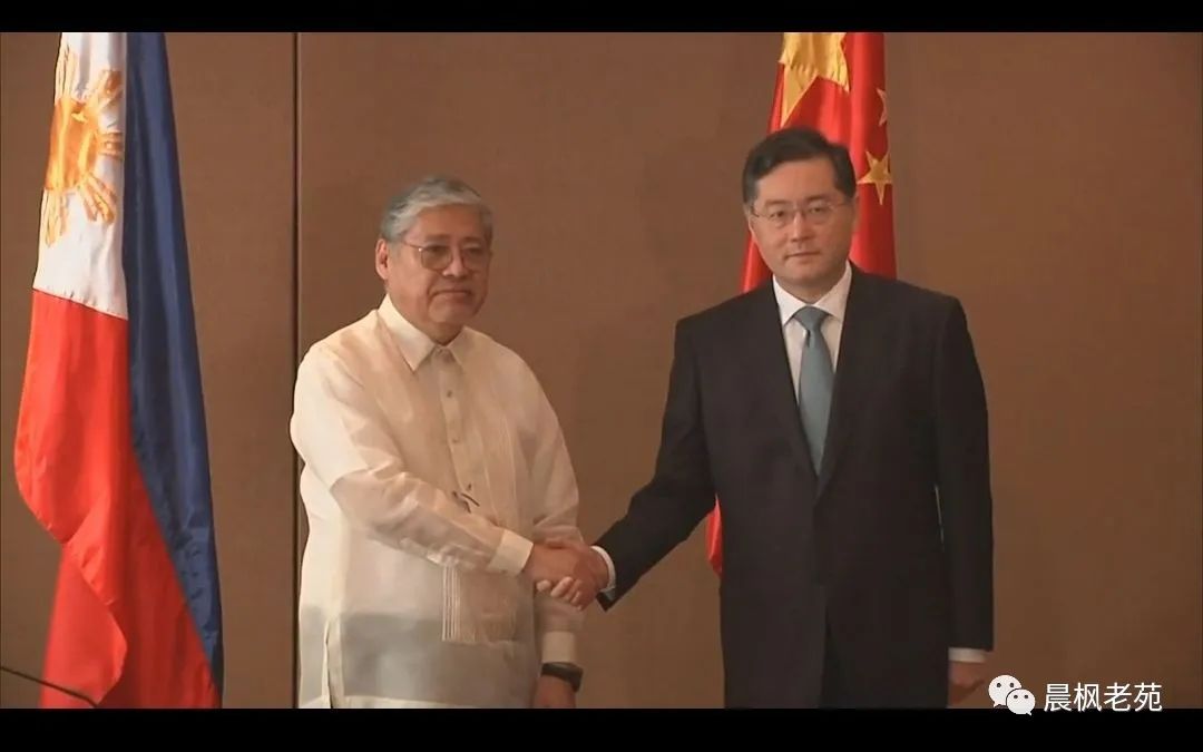 小马科斯的横跳