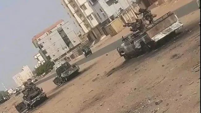 前哨站|从骆驼贩子到割据军阀 “苏丹小吕布”为何再挑战端?