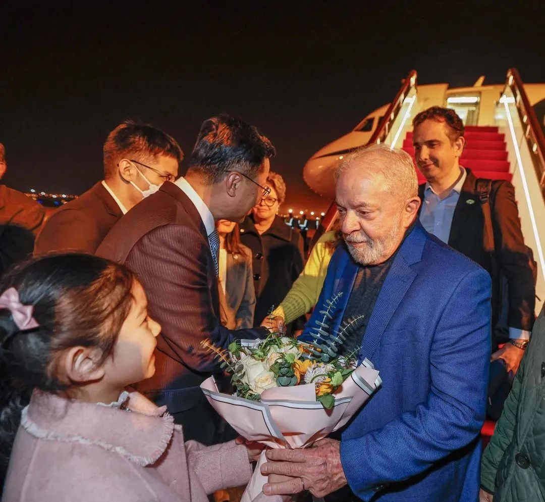 马克龙那算啥?卢拉说看看我来中国的诚意