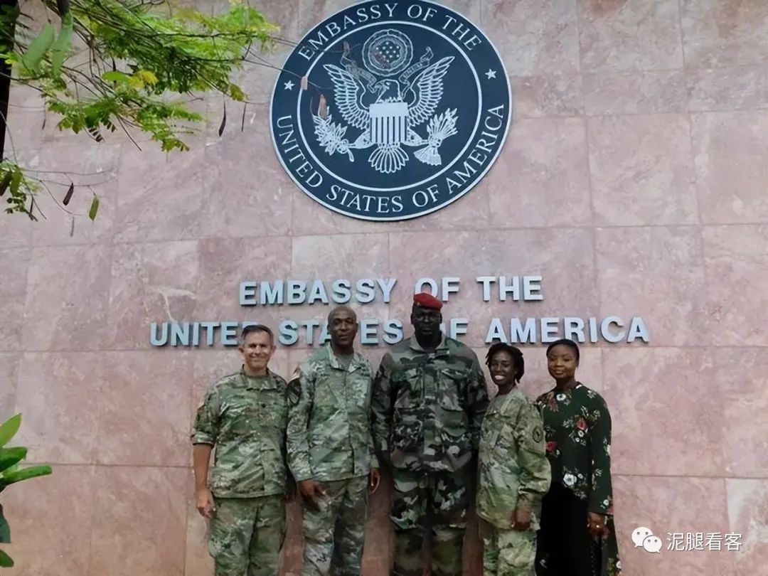 9名中国人在非洲被害,背后原因很复杂,我们是否应转变方式?