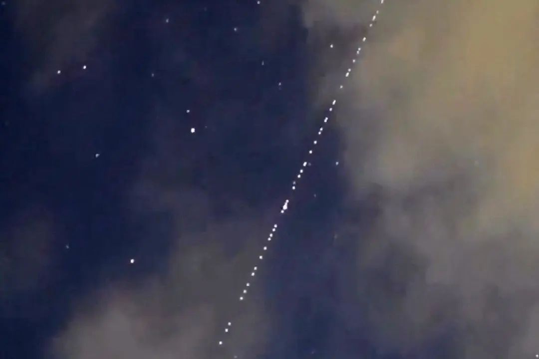 这场竞赛对中美至关重要!应对星链,这13000颗卫星是中国破局关键