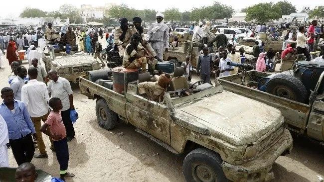 前哨站|从骆驼贩子到割据军阀 “苏丹小吕布”为何再挑战端?