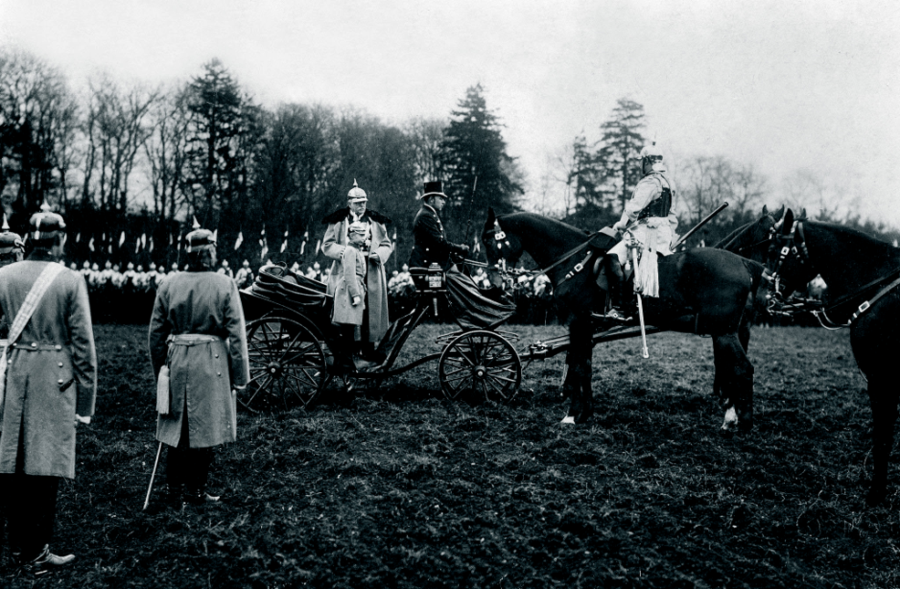 俾斯麦纵容下的军国主义,如何让德国走上扩张不归路?