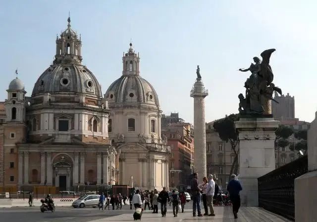 400人黑在意大利?现在造谣一条评论就可以