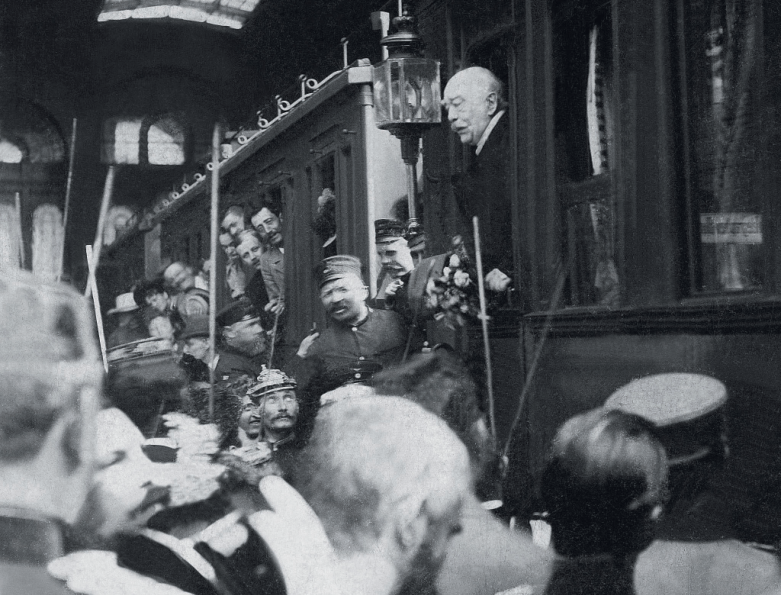 俾斯麦纵容下的军国主义,如何让德国走上扩张不归路?