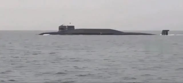 解放军094突然上浮,12枚巨浪3导弹,把压力送到美国人眼前