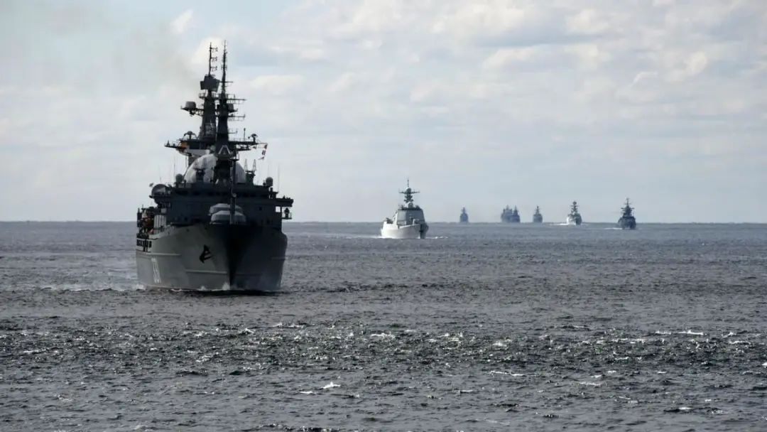 中俄两国海警合兵一处，联合巡航选在美国家门口