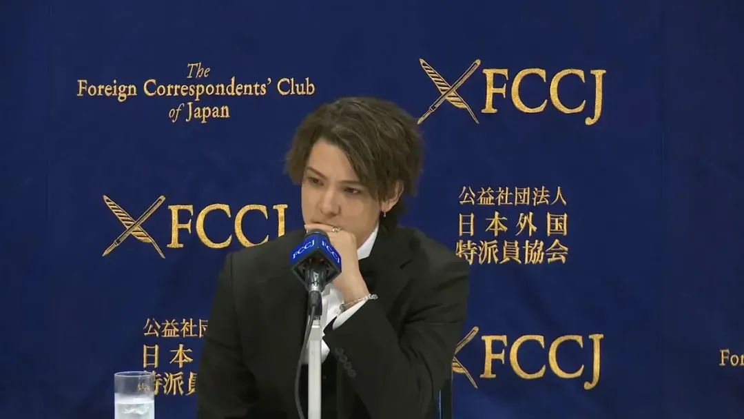 扳不倒的日本传媒大亨:一生作恶,最终却安享“笑果”