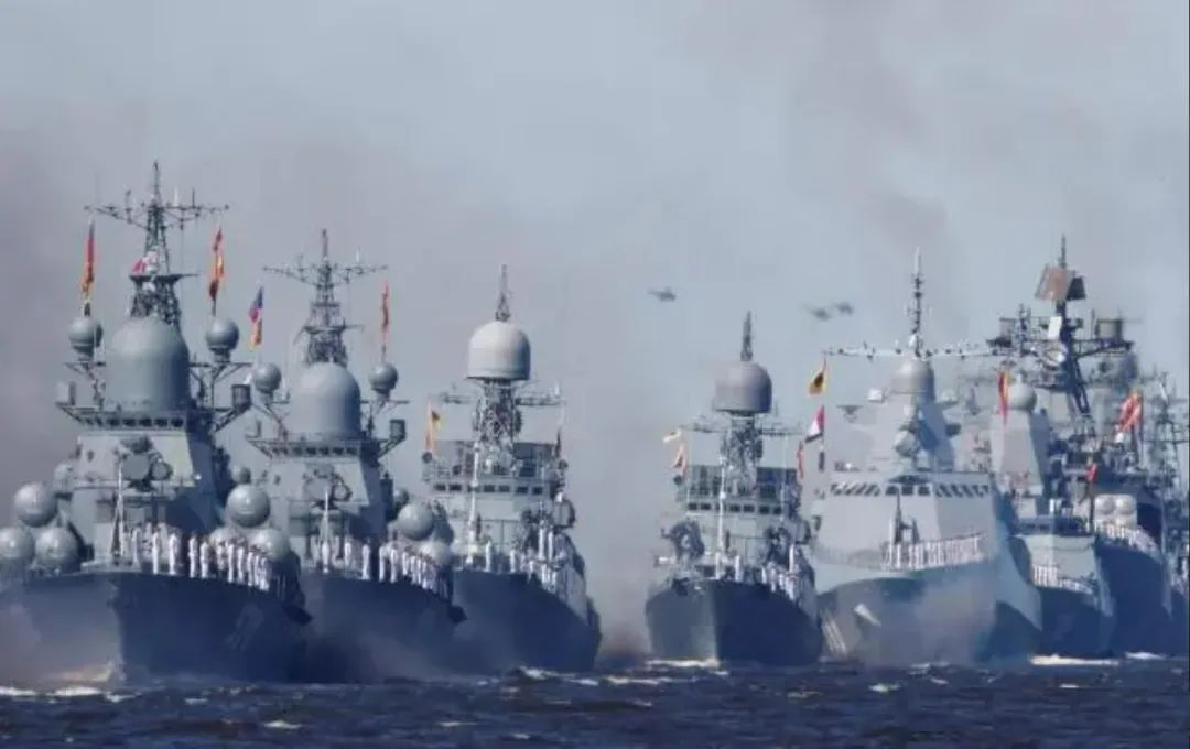 中俄携手亮剑,055大驱奉命北上,俄舰队倾巢而出!日本,该定期敲打了