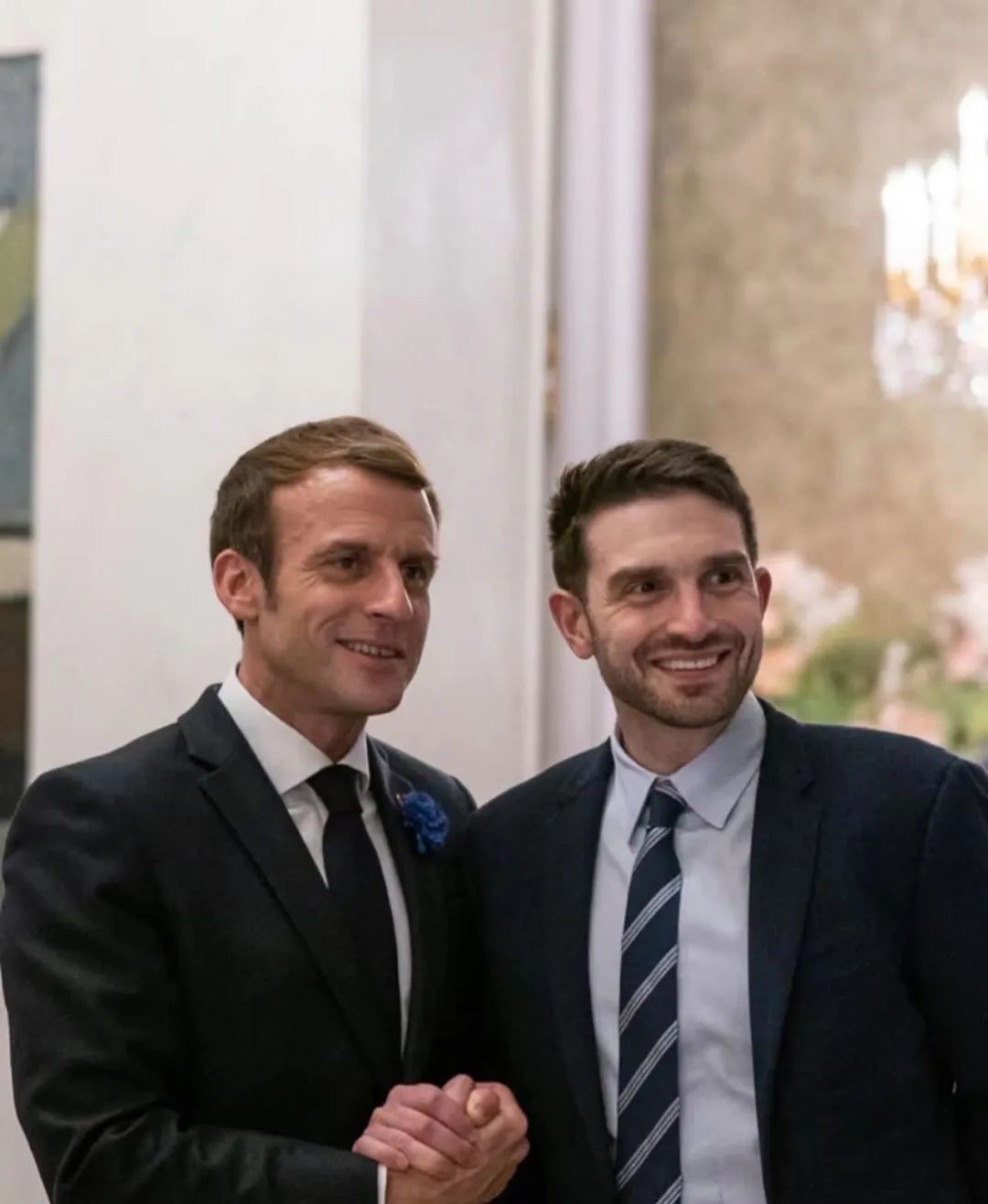 38岁“花花公子”,接掌千亿帝国