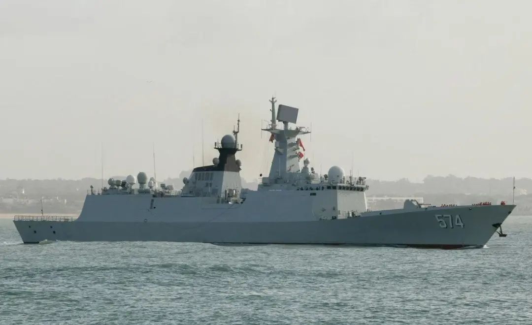13艘战舰航向全球！中国海军迈向深蓝，透露三大信号