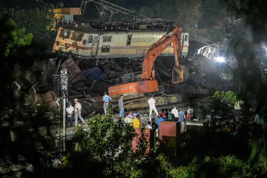 印度再现“夺命列车”，莫迪“高铁梦”碎一地