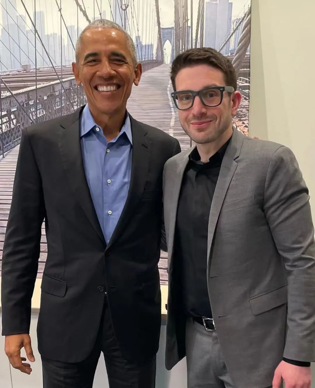 38岁“花花公子”,接掌千亿帝国