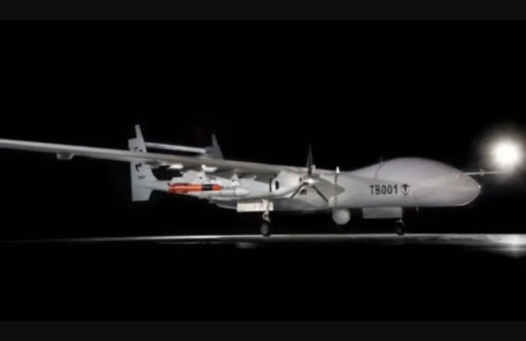 震撼!“双尾蝎”战巡琉球西太,挂隐身巡航导弹,斩敌于防区之外