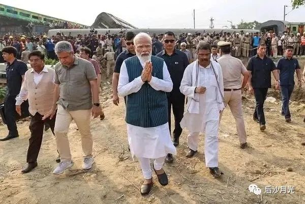 印度大桥坍塌的原因找到了!跟人没关系