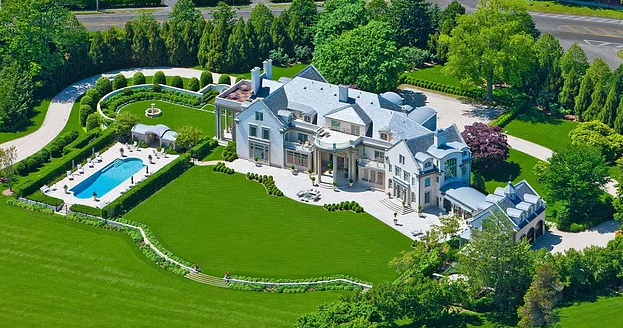 38岁“花花公子”,接掌千亿帝国