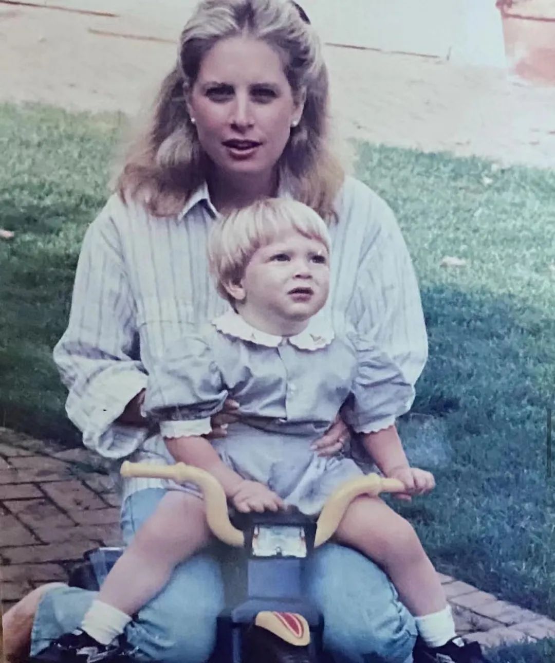 38岁“花花公子”,接掌千亿帝国