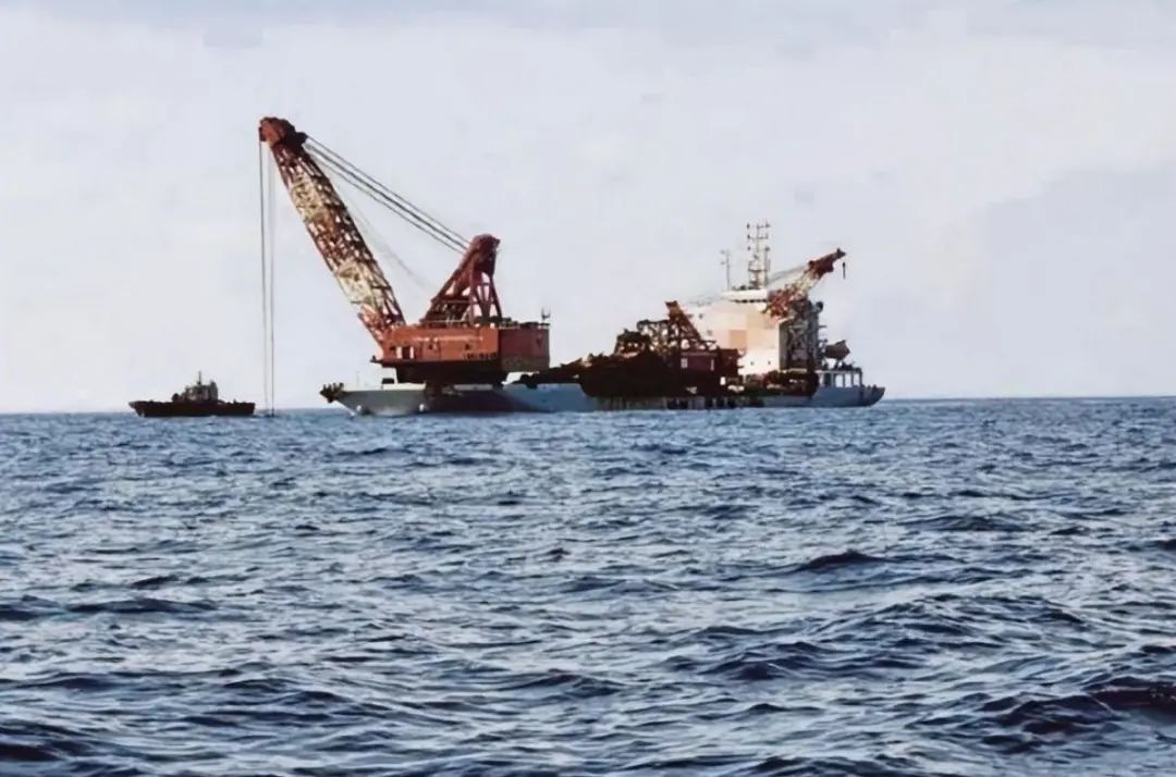 中国船只被扣!马来西亚称其打捞4万吨英国战舰,这黑锅我们不背