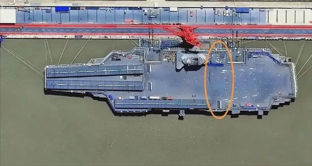 福建舰建造出现重大问题,甲板出现2米裂缝?这次连美国都不信了