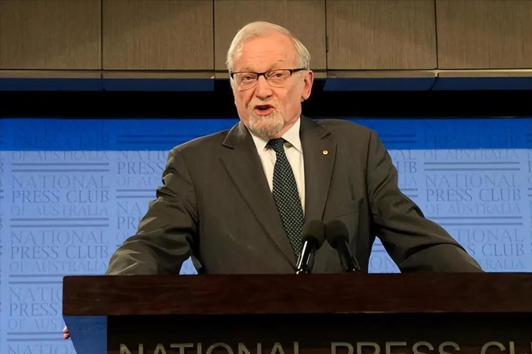 这脸变得快:布林肯刚回国,美便莫须有地扣押我2名在美办案人员