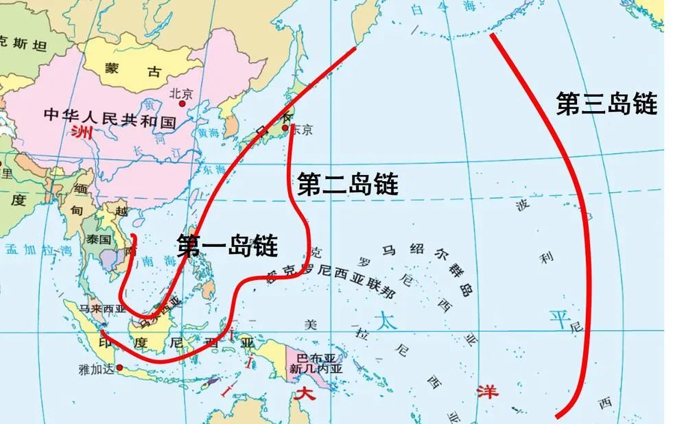 中国075型两栖攻击舰“广西”舰ESG首次穿过第一岛链,可随时执行“夺岛任务”!