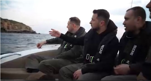 泽连斯基登上蛇岛之后,俄方这样反应