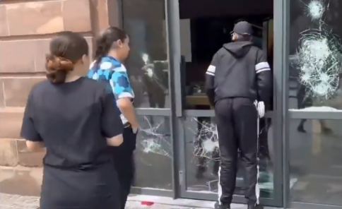 断网之后,法国的骚乱意外平息了