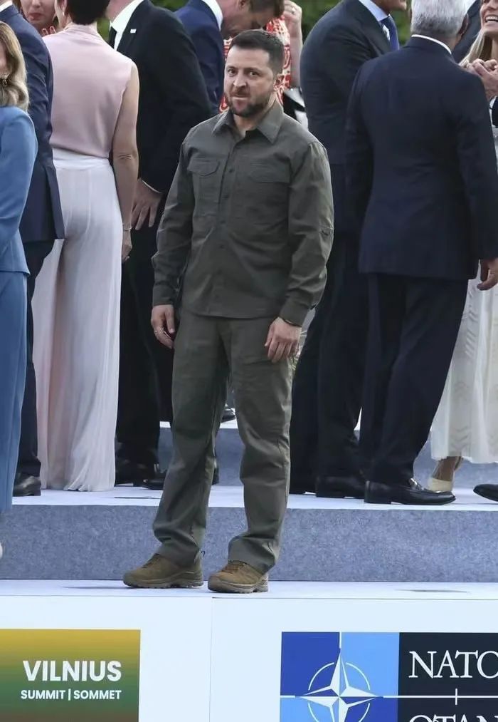 泽连斯基的“录取通知书”