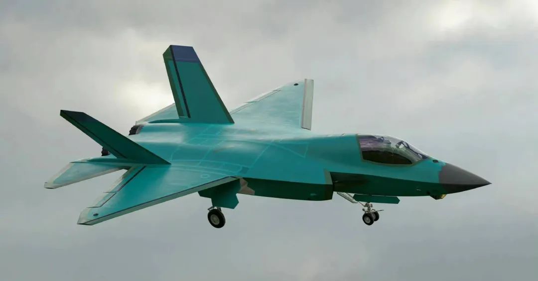多架歼35折叠机翼同框亮相!2024入役海军没问题,总量或突破400